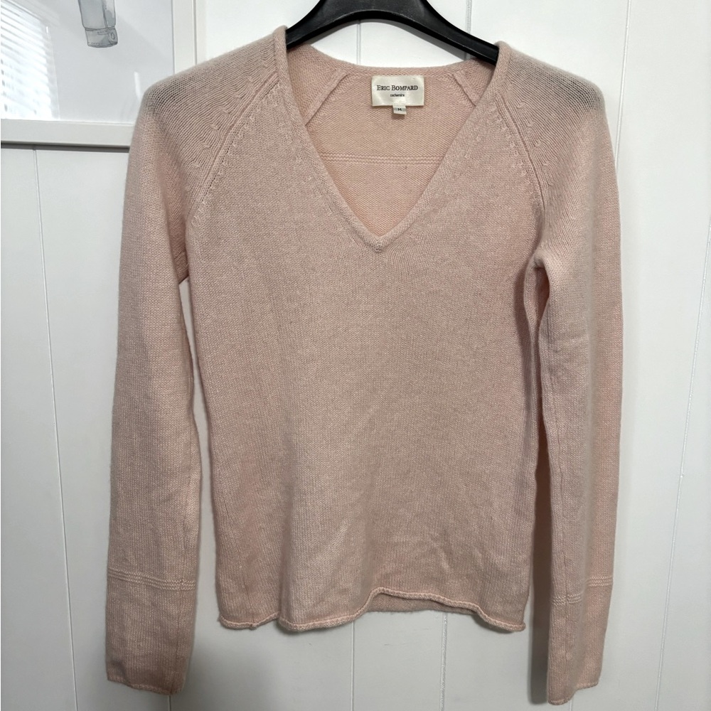 Women's Soft Pink V-Neck Cashmere Sweater